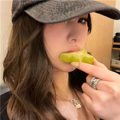 亲吻的人们