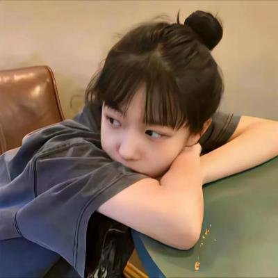 5个吓鬼的少年